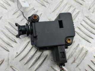 активатор замка багажника Volkswagen Touareg 2005, 2.5 л., дизель, АКПП, чёрный, внедорожник 5 дв., 3B5827061B