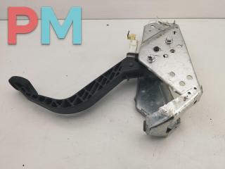 педаль сцепления Opel Zafira 1 поколение (A) 2000, 2.2 л., бензин, МКПП, зелёный, минивэн, 90581106