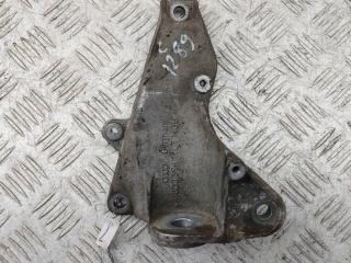 кронштейн КПП Audi A4 B5 1998, 1.8 л., Ti, бензин, АКПП, красный, седан, 8D0399114T