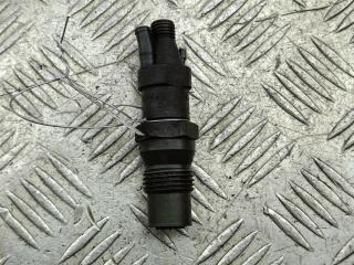 форсунка Volkswagen Transporter T4 1992, 2.4 л., дизель, МКПП, белый, микроавтобус, 068130202
