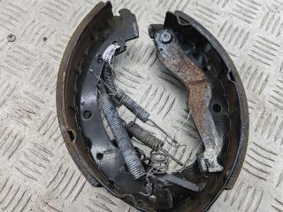Колодки тормозные задние Volkswagen Transporter T4 1992, 2.4 л., дизель, МКПП, белый, микроавтобус