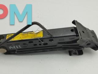 домкрат Ford Focus 1 поколение [рестайлинг] 2003, 1.6 л., i, бензин, МКПП, серый, универсал, 98AB17080CB