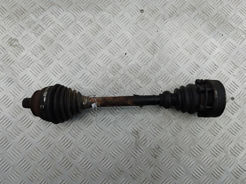 полуось передняя правая (приводной вал, ШРУС) Volkswagen Transporter T4 1997, 2.4 л., дизель, МКПП, синий, микроавтобус - фото №1
