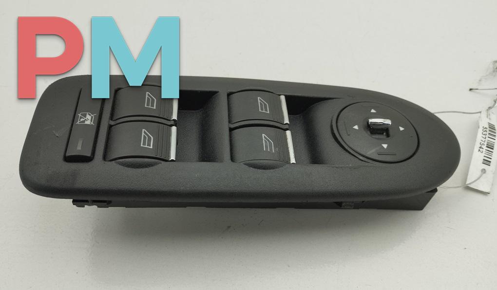 блок управления стеклоподъемниками Ford C-Max 2 поколение 2010, 2.0 л., дизель, АКПП, синий, минивэн, 8M5T14A132AC - фото №1