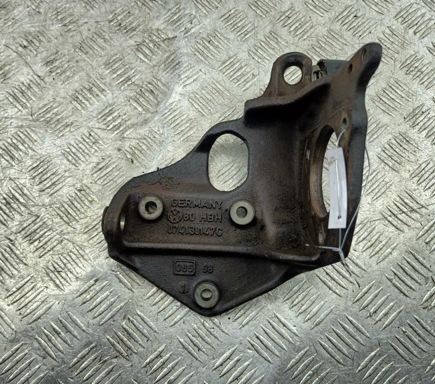 кронштейн ТНВД Volkswagen LT 2 поколение 1998, 2.5 л., дизель, МКПП, зелёный, микроавтобус, 074130147C - фото №1