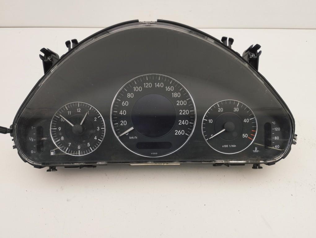 приборная панель Mercedes-Benz E-Класс W211/S211 2004, 3.2 л., дизель, АКПП, чёрный, седан, 2115403447 - фото №1