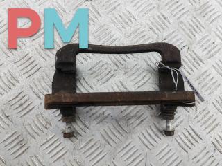 скоба суппорта Toyota RAV4 XA30 2006, 2.2 л., дизель, МКПП, чёрный, внедорожник 5 дв.