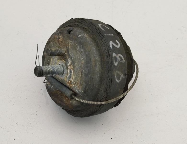 подушка крепления двигателя Volvo V70 2001, 2.3 л., бензин, АКПП, чёрный, универсал, 9485551