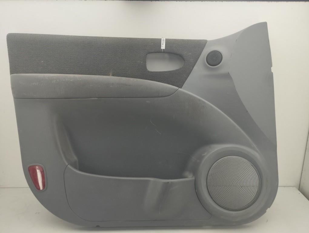 обшивка двери передняя левая Hyundai Matrix 2006, 1.6 л., бензин, МКПП, зелёный, хетчбэк 5 дв., P8231017010