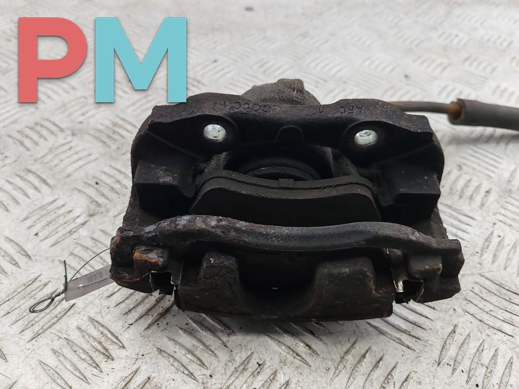 суппорт передний правый Citroen C4 1 поколение 2007, 1.4 л., бензин, МКПП, чёрный, хетчбэк 5 дв. - фото №1