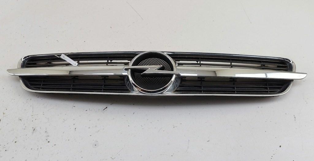 решетка радиатора Opel Vectra C 2003, серый, универсал, 13106811 - фото №1
