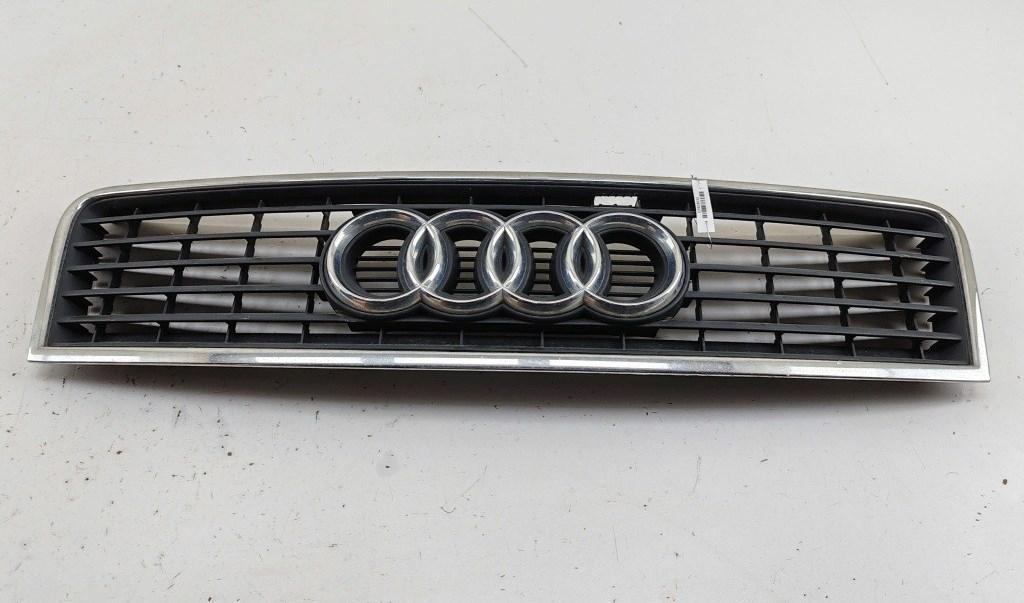 решетка радиатора Audi A6 C5 2004, чёрный, универсал, 4B0853651F - фото №1
