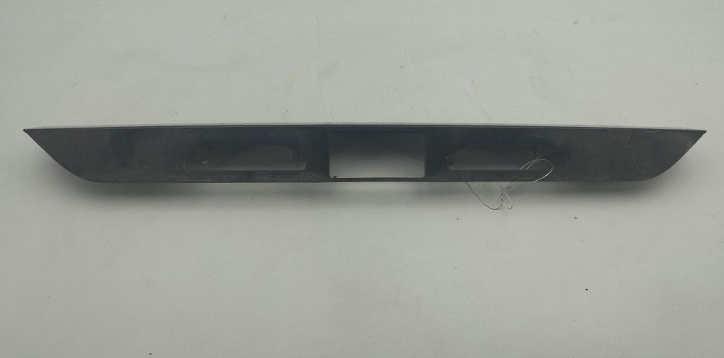 накладка подсветки номера Hyundai Matrix 2006, 1.6 л., бензин, МКПП, зелёный, хетчбэк 5 дв., 87311-17000