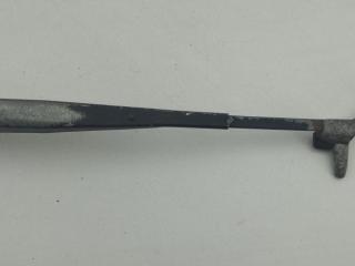 Щеткодержатель (поводок стеклоочистителя) задний Hyundai Santa Fe 2001, 2.0 л., дизель, МКПП, коричневый, внедорожник 5 дв.