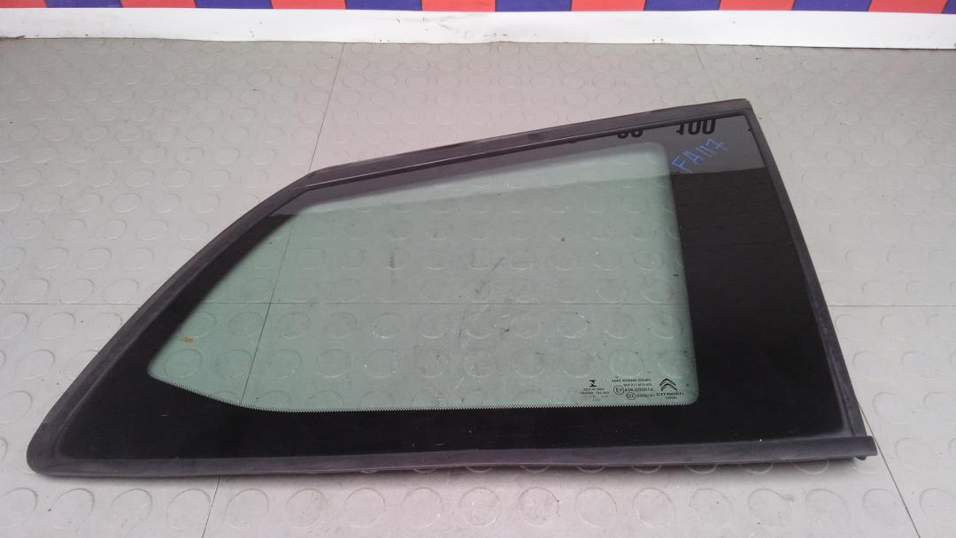 стекло кузовное боковое левое Citroen C4 Grand Picasso 2 поколение 2014, 1.6 л., дизель, МКПП, минивэн - фото №1