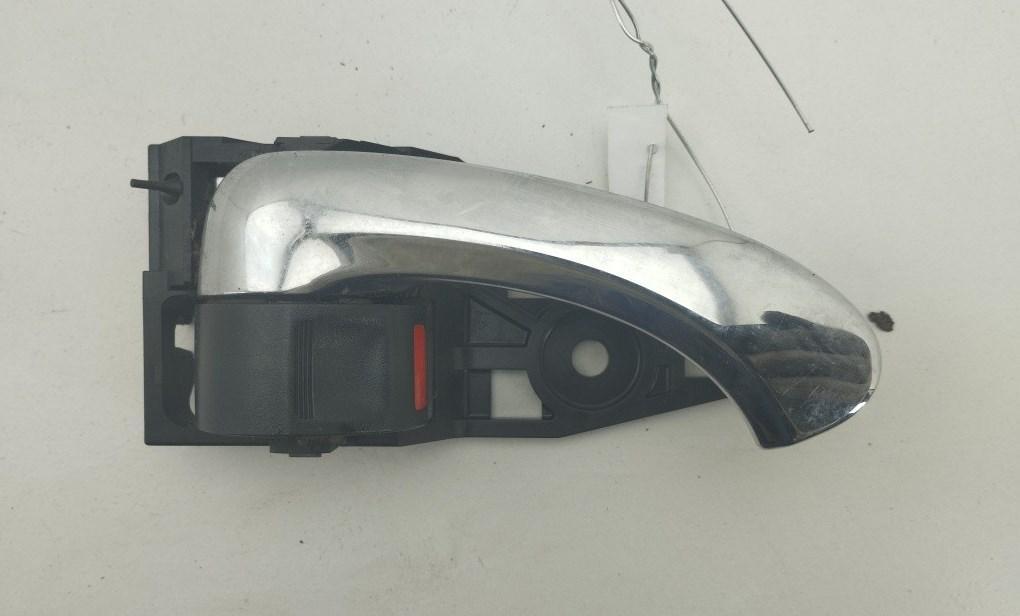 ручка внутренняя передняя правая Toyota RAV4 XA30 2006, 2.2 л., дизель, МКПП, чёрный, внедорожник 5 дв.
