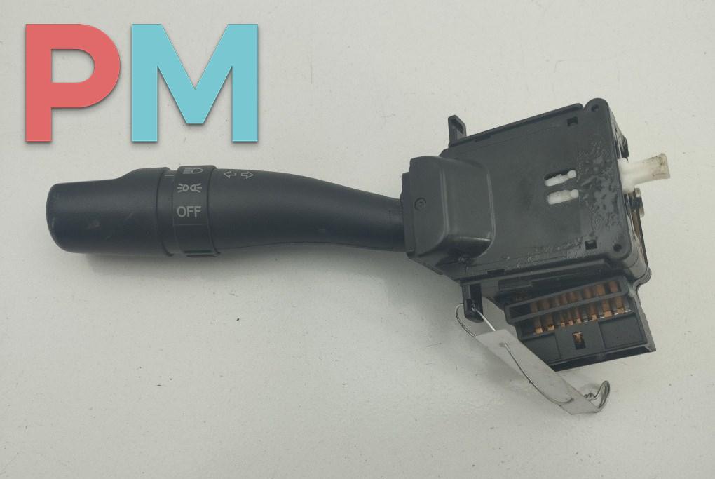 переключатель поворотов Hyundai Santa Fe 1 поколение (SM) 2001, 2.0 л., дизель, МКПП, коричневый, внедорожник 5 дв. - фото №1
