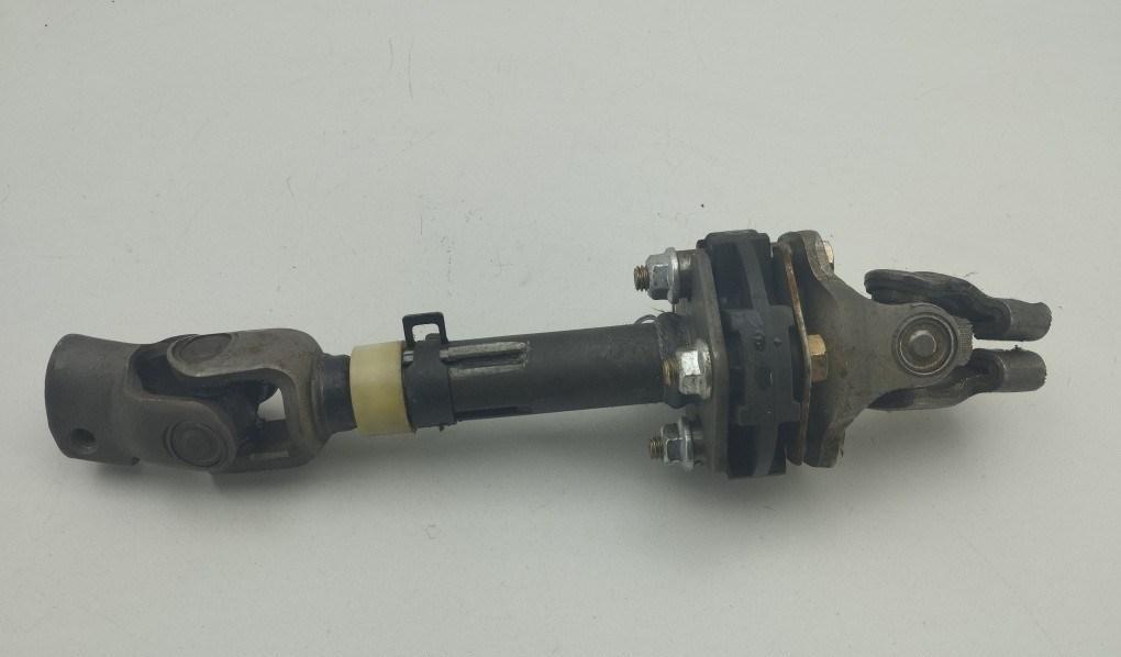 рулевой карданчик Hyundai Santa Fe 2001, 2.0 л., дизель, МКПП, коричневый, внедорожник 5 дв.