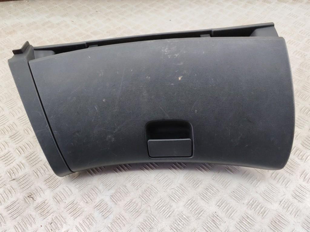 бардачок Kia Ceed 2010, 1.6 л., бензин, МКПП, чёрный, универсал, 847601H050