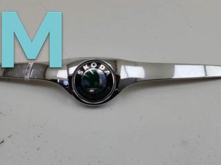 решетка радиатора Skoda Fabia 2 поколение (5J) 2009, чёрный, универсал, 5J0853633