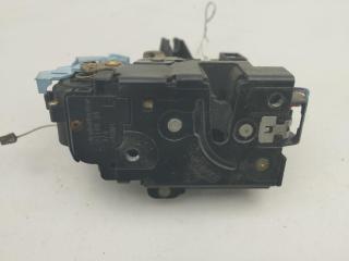 замок двери передней левой Volkswagen Caddy 3 поколение 2006, 2.0 л., бензин, МКПП, красный, фургон, 3D1837015