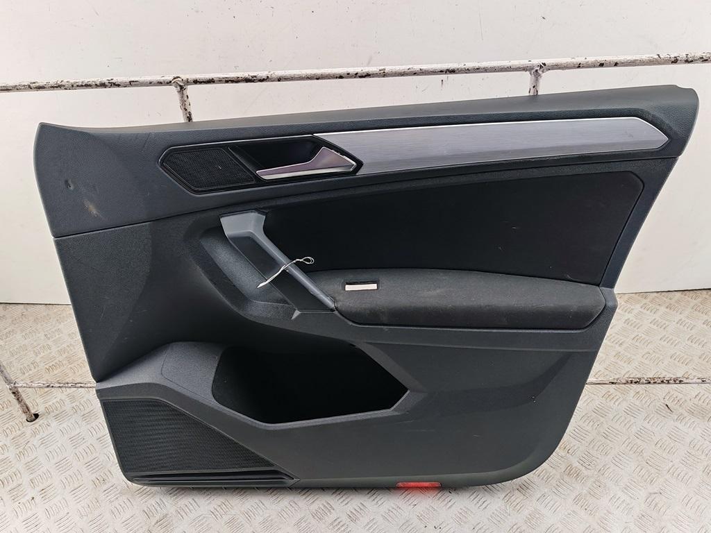 обшивка двери передняя правая Volkswagen Tiguan 2016, 2.0 л., дизель, АКПП, коричневый, внедорожник 5 дв., 5NB867012H