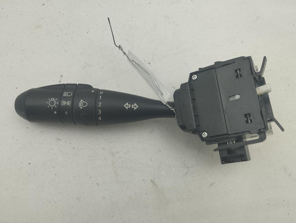 переключатель поворотов Mitsubishi Colt 6 поколение (Z20/Z30) 2006, 1.3 л., бензин, АКПП, серый, хетчбэк 5 дв. - фото №1