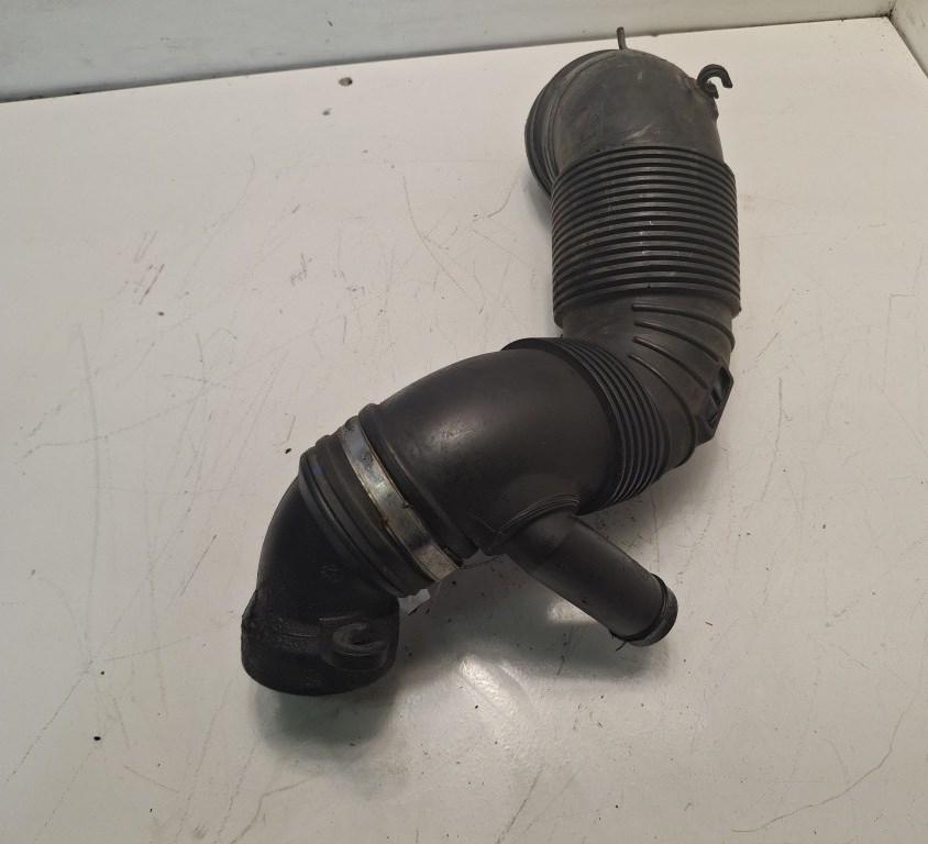 патрубок воздушного фильтра Volkswagen Passat B6 2007, 2.0 л., дизель, 3C0129654P