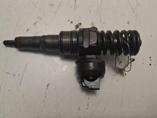 форсунка Volkswagen Passat B6 2007, 2.0 л., дизель, МКПП, синий, универсал, 038130073BQ