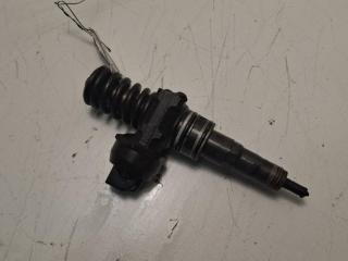 форсунка Volkswagen Passat B6 2007, 2.0 л., дизель, МКПП, синий, универсал, 038130073BQ