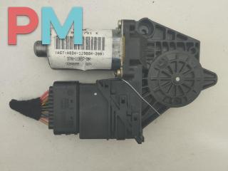 моторчик стеклоподъемника задний левый Volkswagen Golf 4 поколение 2001, 3B9839751K.101439-200