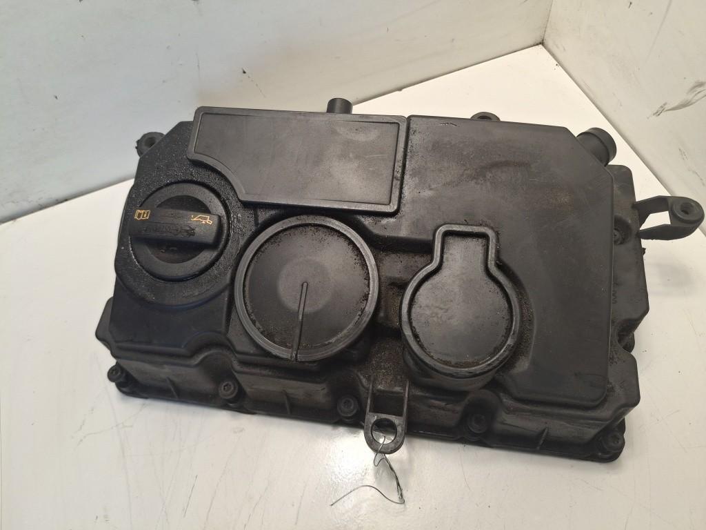 клапанная крышка Volkswagen Passat B6 2007, 2.0 л., дизель