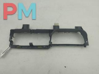 Корпус (держатель) ручки двери передней левой Skoda Octavia mk1 (A4 1U) 2004, 2.0 л., бензин, МКПП, серый, универсал, 3B1867179C