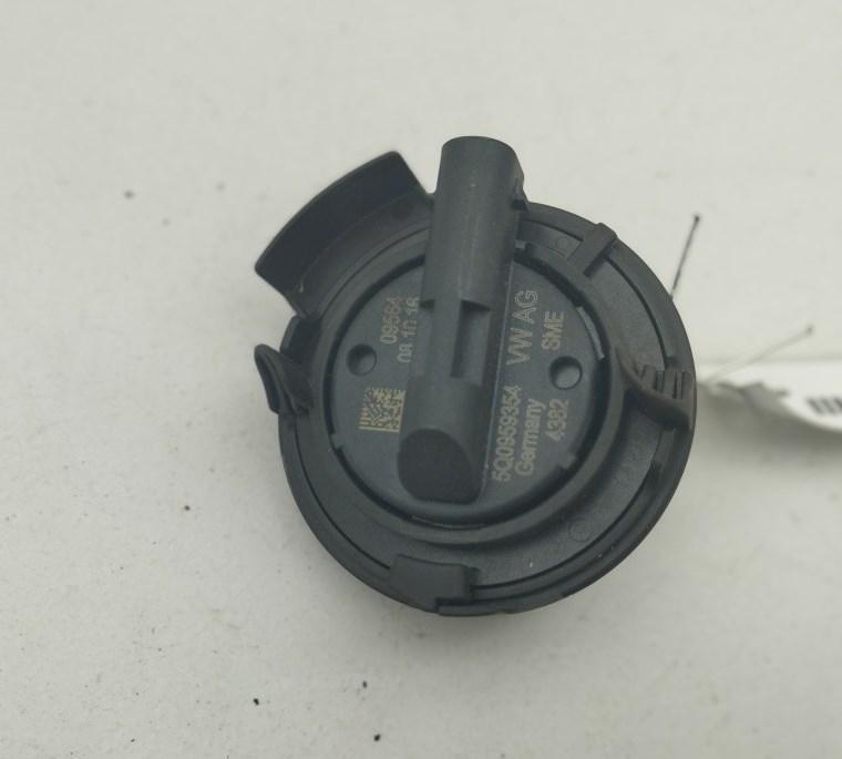 датчик AirBag Volkswagen Tiguan 2016, 2.0 л., дизель, АКПП, коричневый, внедорожник 5 дв., 5Q0959354