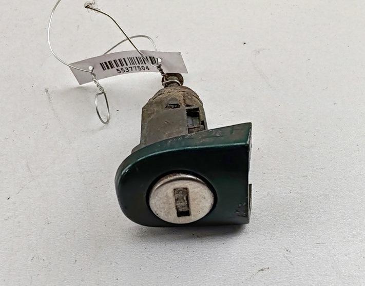 личинка дверного замка Volkswagen Bora 2000, 1.9 л., дизель, МКПП, зелёный, универсал, 1U0837167
