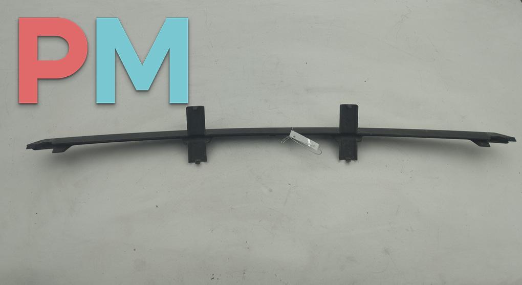заглушка (решетка) в бампер BMW 7 серия E65/E66/E67 2003, 4.4 л., бензин, АКПП, зелёный, седан, 8223235 - фото №1