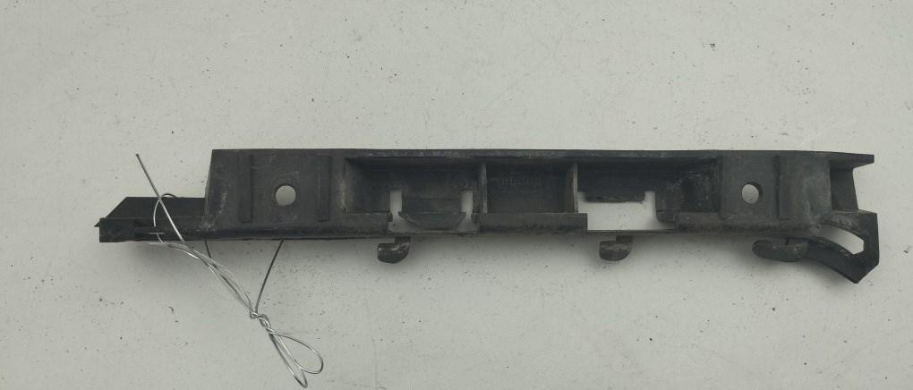 кронштейн переднего бампера BMW 7 E65/E66 2003, 4.4 л., бензин, АКПП, зелёный, седан, 72758411
