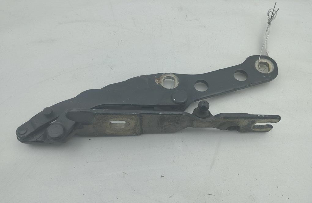 петля капота правая BMW 3 E46 2002, чёрный, хетчбэк 3 дв., 8200124