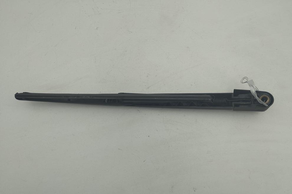 Щеткодержатель (поводок стеклоочистителя) задний Opel Astra H 2007, 1.9 л., дизель, АКПП, серый, универсал