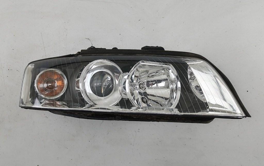 фара правая Audi A4 B6 2001, 1.8 л., Ti, бензин, МКПП, серый, седан, 8E3941004F