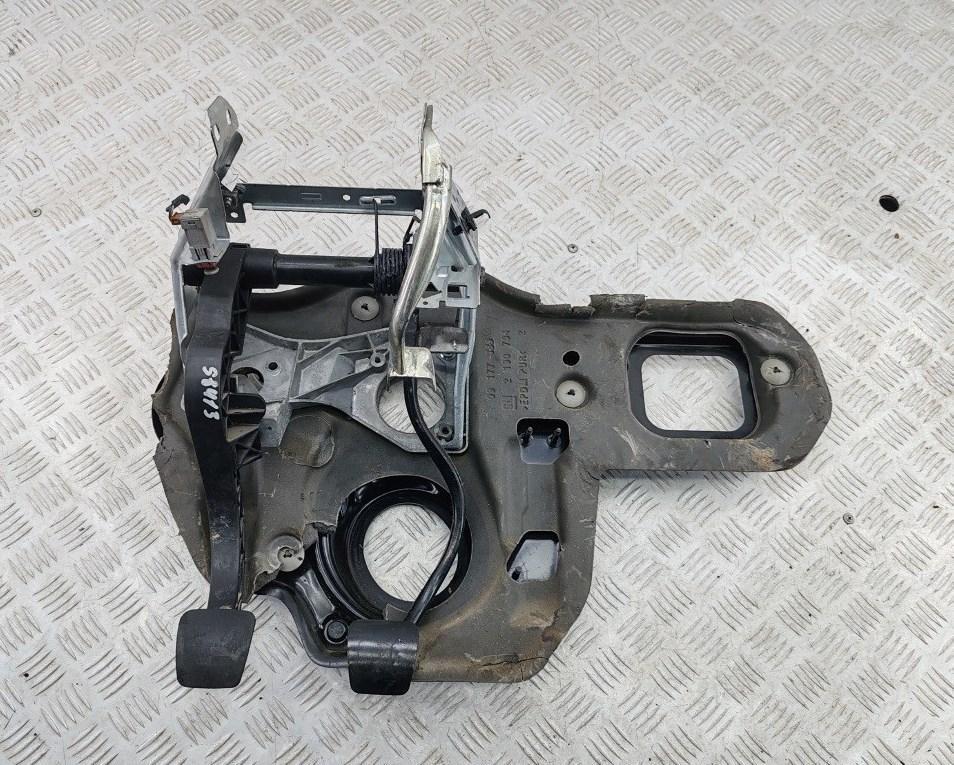 узел педальный (блок педалей) Opel Vectra C 2007, 1.9 л., дизель, МКПП, серый, универсал, 180080012