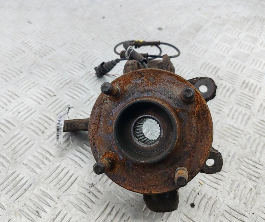 ступица передняя правая Ford Fiesta 2004, 1.3 л., бензин, МКПП, серый, хетчбэк 5 дв.