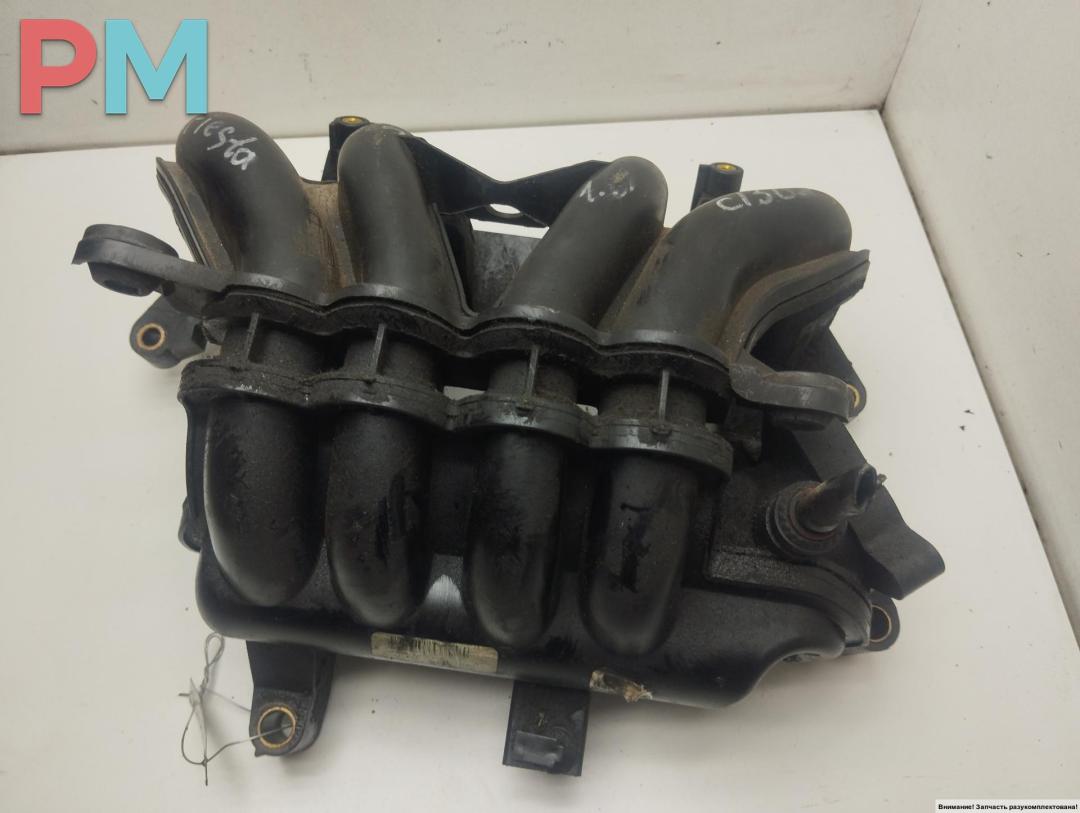 коллектор впускной Ford Fiesta 5 поколение 2004, 1.3 л., бензин, хетчбэк 5 дв., VP2S6U9424CB - фото №1