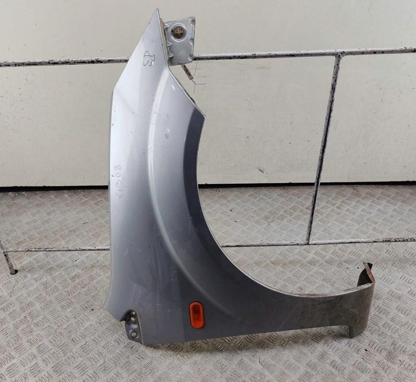 крыло переднее правое Ford Fiesta 2004, 1.3 л., бензин, МКПП, серый, хетчбэк 5 дв.