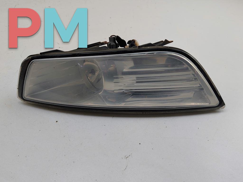 фара противотуманная правая Ford Mondeo 4 поколение 2008, 2.0 л., бензин, МКПП, чёрный, седан, 7S7115K201AD - фото №1