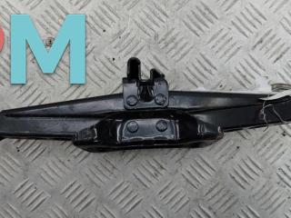 домкрат Ford Focus 2 поколение 2005, 1.6 л., i, бензин, МКПП, чёрный, хетчбэк 5 дв., 3M5117080CB