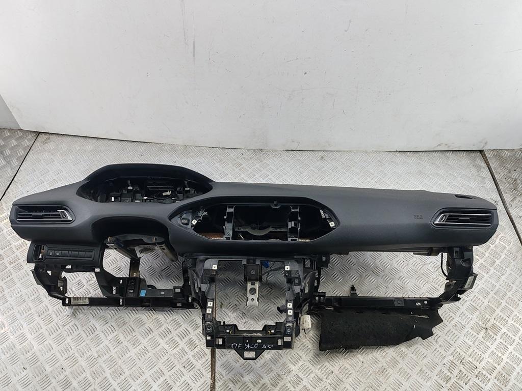 панель передняя салона (торпедо) Peugeot 308 T9 2014, 1.6 л., дизель, МКПП, серый, универсал, 9677564980, 96775382ZD.