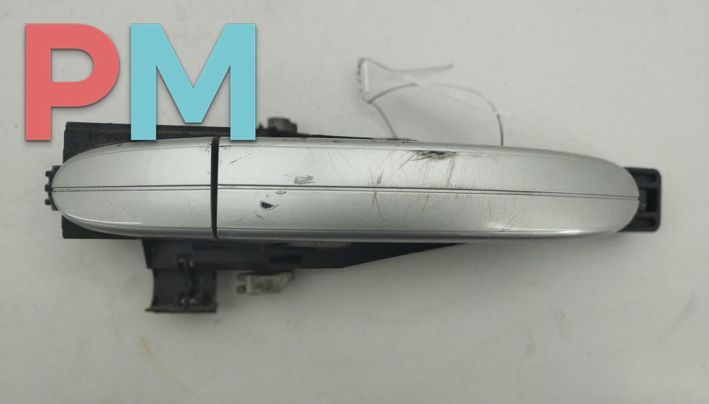 ручка наружная задняя правая Ford Galaxy 2 поколение 2006, 2.0 л., дизель, МКПП, серый, минивэн, 6M21U266B22A - фото №1