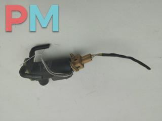 насос (моторчик) омывателя стекла Ford Focus 1 поколение [рестайлинг] 2002, чёрный, универсал, 93BB17K624BA