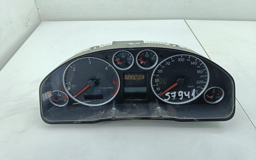 приборная панель Audi A6 C5 2002, 2.5 л., дизель, АКПП, синий, универсал, 4B0920900Q